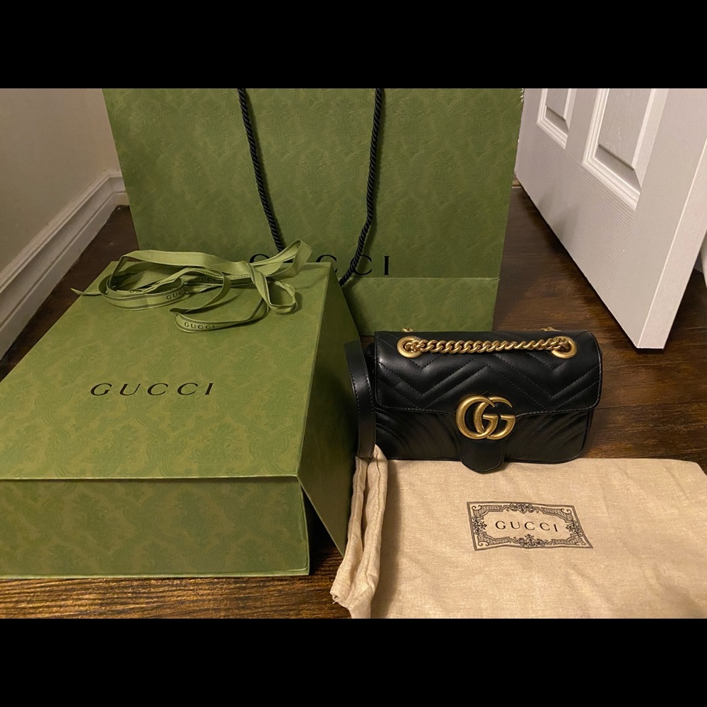 Gucci GG Marmont matelassé shoulder bag- NEW